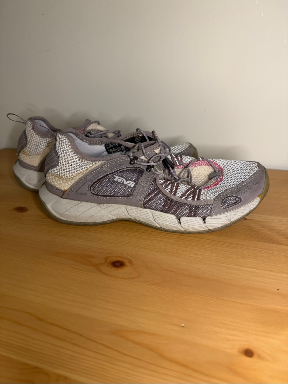 Teva Women's Mesh Water Trail Shoes Grey Pink Gorpcore Granola Girl Sneakers 9